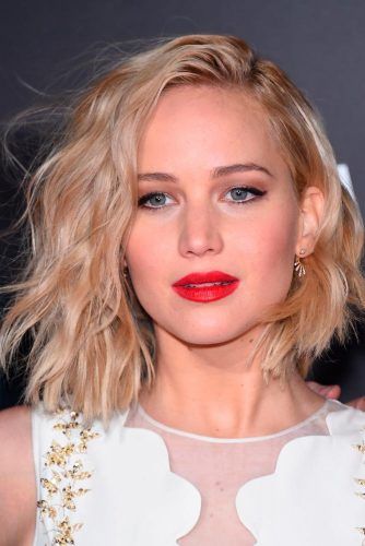 jennifer lawrence hair 2022 bangs