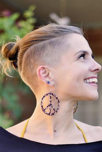 24 Cute & Rebellious Half Shaved Head Hairstyles For ...