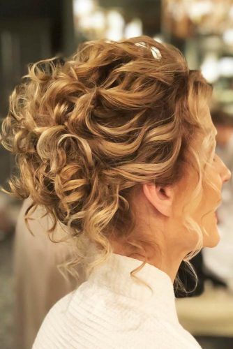 25 Charming Mother Of The Bride Hairstyles To Beautify The Big Day