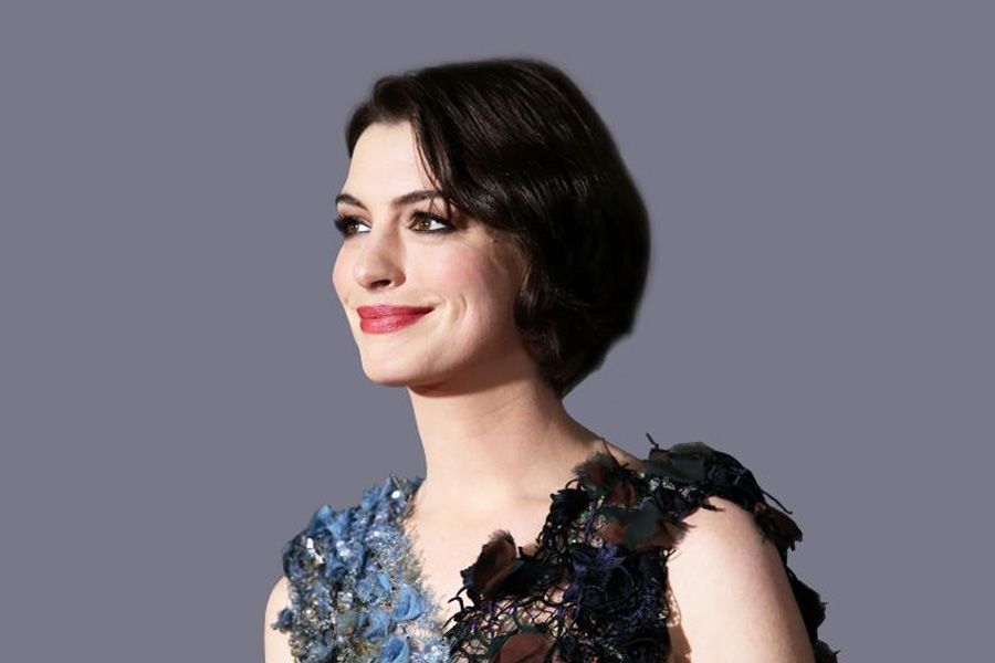Reasons To Want Anne Hathaway Short Hair Pixies And Bobs That Turn Heads