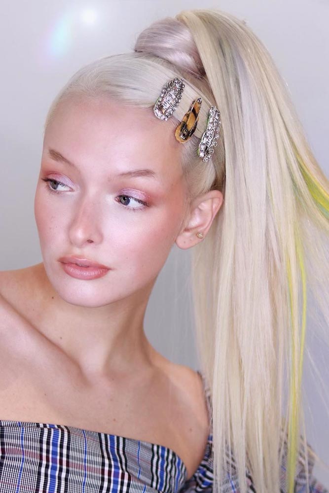 The Revival Of The Hair Clips Trend Types Of Barrettes And Ideas Every Modern Girl Should Know #hairclips #hairaccessories