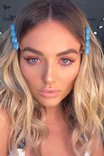 The Revival Of The Hair Clips Trend Types Of Barrettes And Ideas Every Modern Girl Should Know #hairclips #hairaccessories