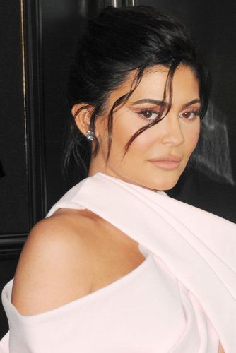 Kylie Jenner Brunette #hairtransformation #celebrityhairtransformation