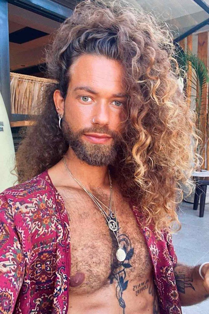 How To Get And Style Curly Hair Men Like To Sport 