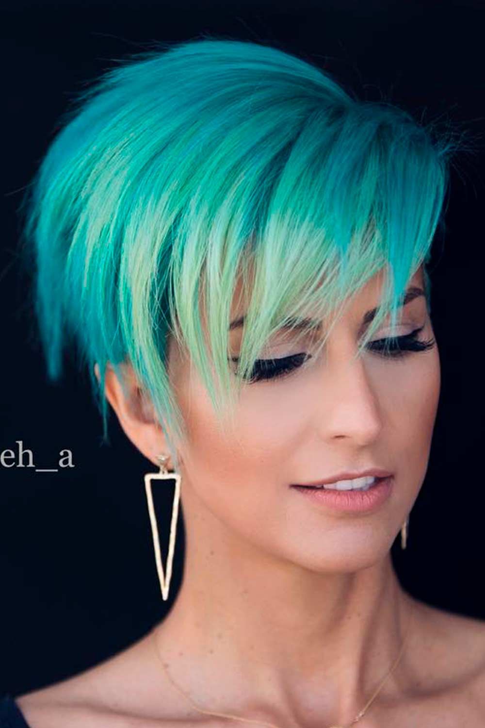 Edgy Green Cut short haircuts for women with oval faces, short haircuts for oval shaped faces, flattering haircuts for oval faces
