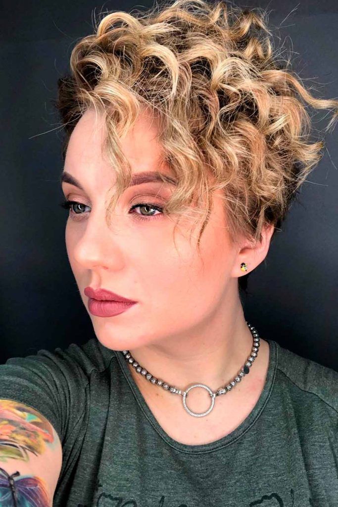 29 Cute And Flattering Curly Pixie Cut Ideas | Lovehairstyles.Com