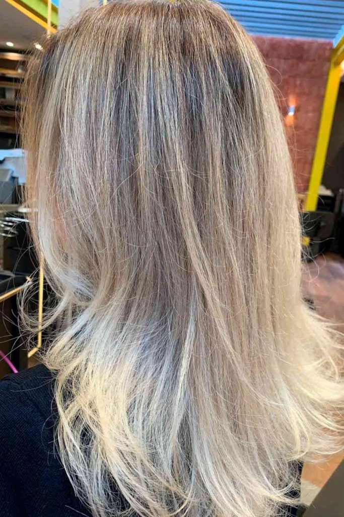 Light blonde foils #layered #blonde #highlight  Blonde foils, Healthy  blonde hair, Medium length blonde hair