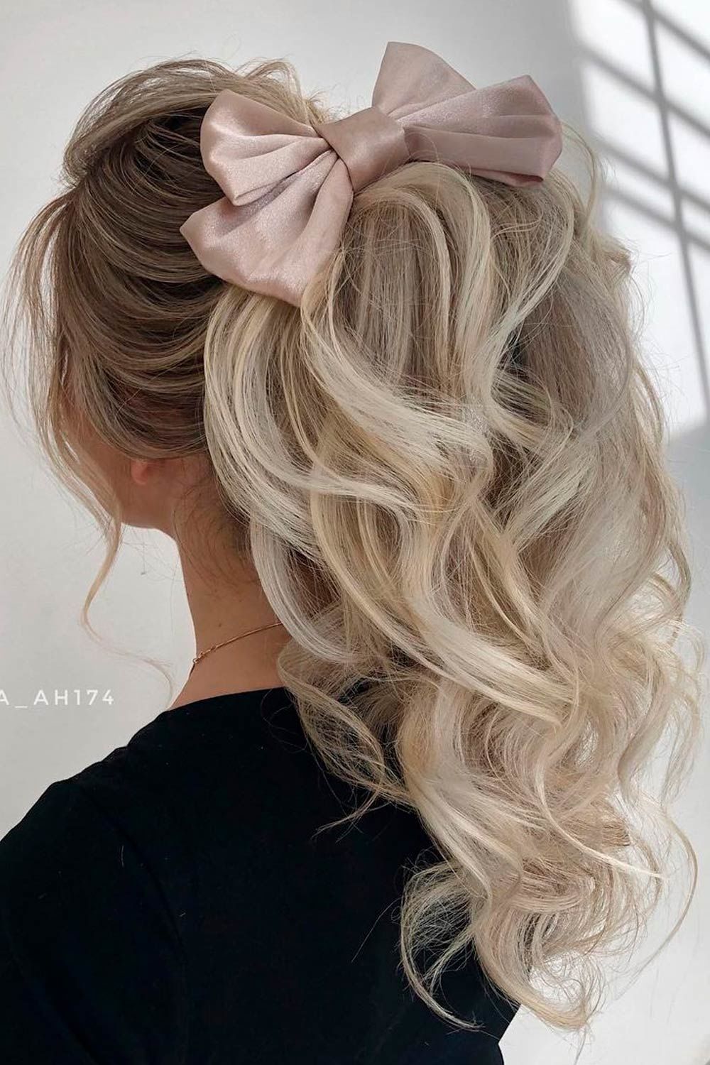 Dramatic Wavy Ponytail