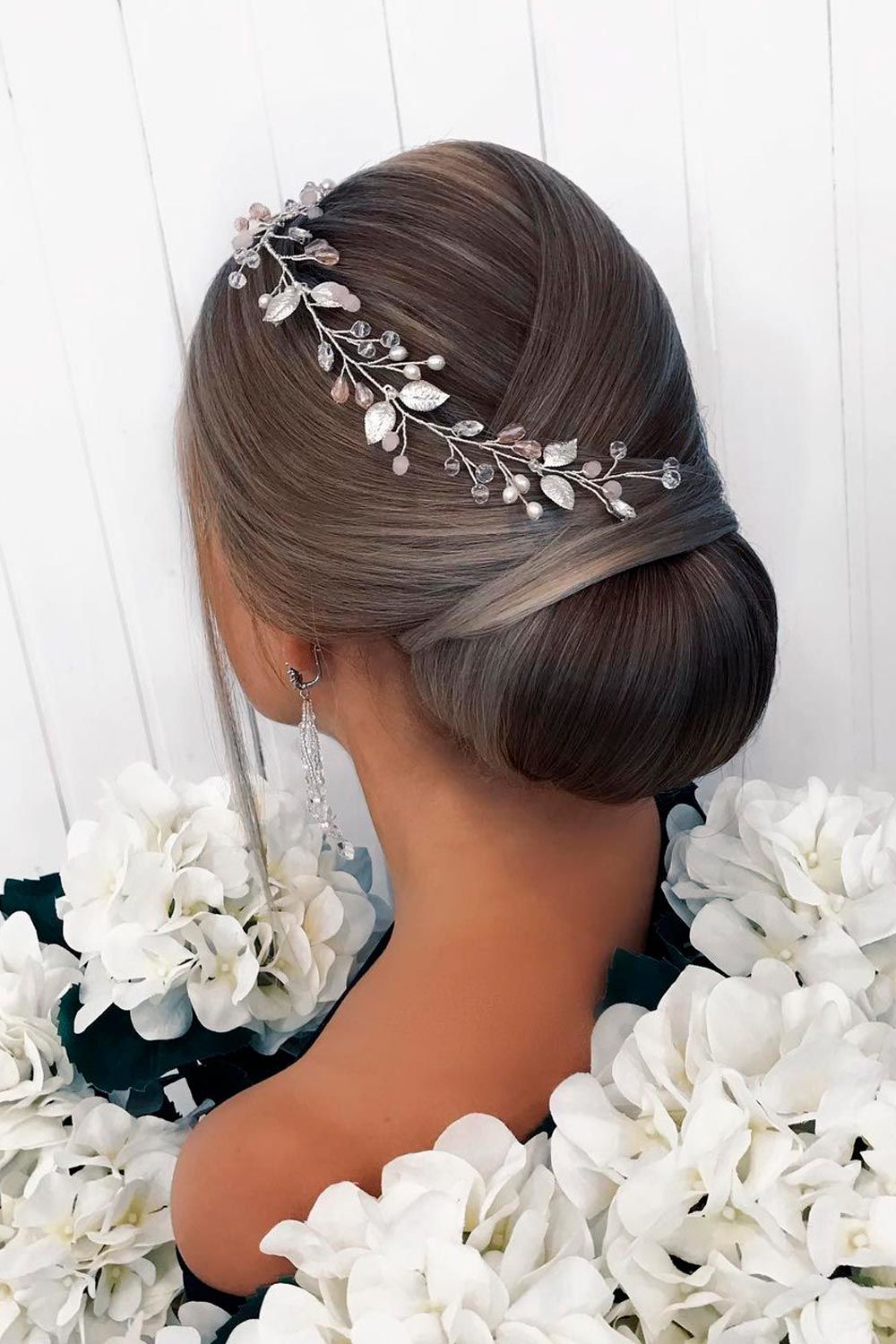 Low Sleek Bun With Headband 