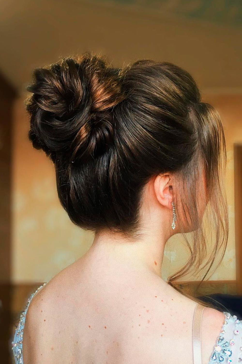 Best Formal Updo Ideas For Any Event 