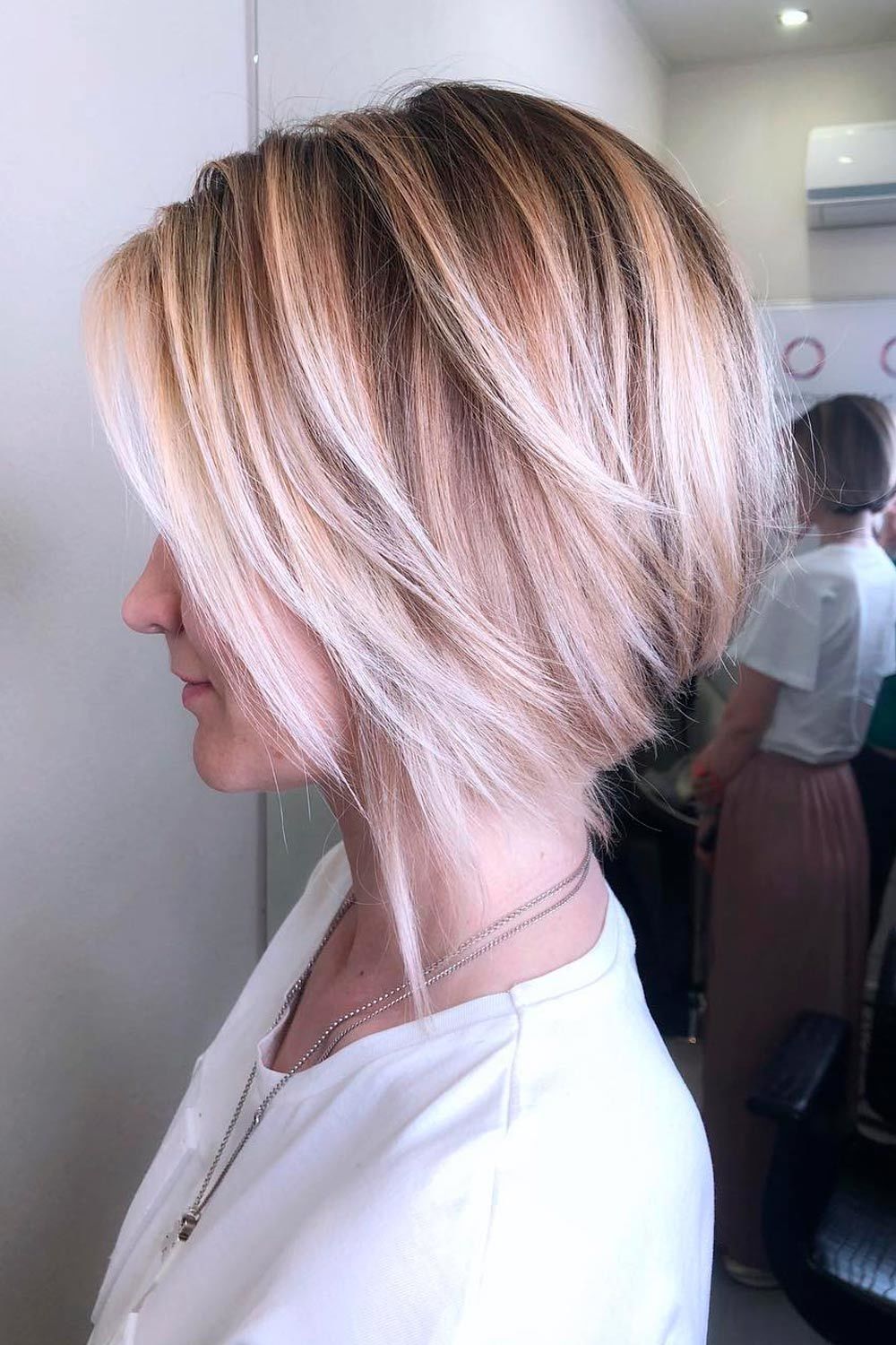 Short Hairstyles For Round Faces Blonde Bob Layered 