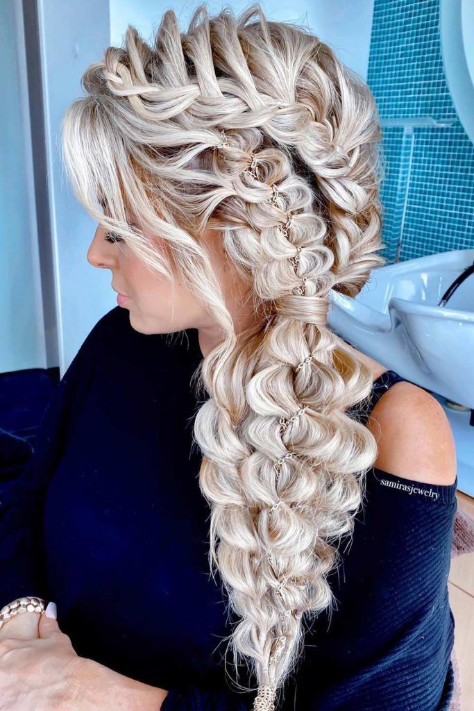 Graduation Hairstyles To Make Your Cap Fit Like A Glove