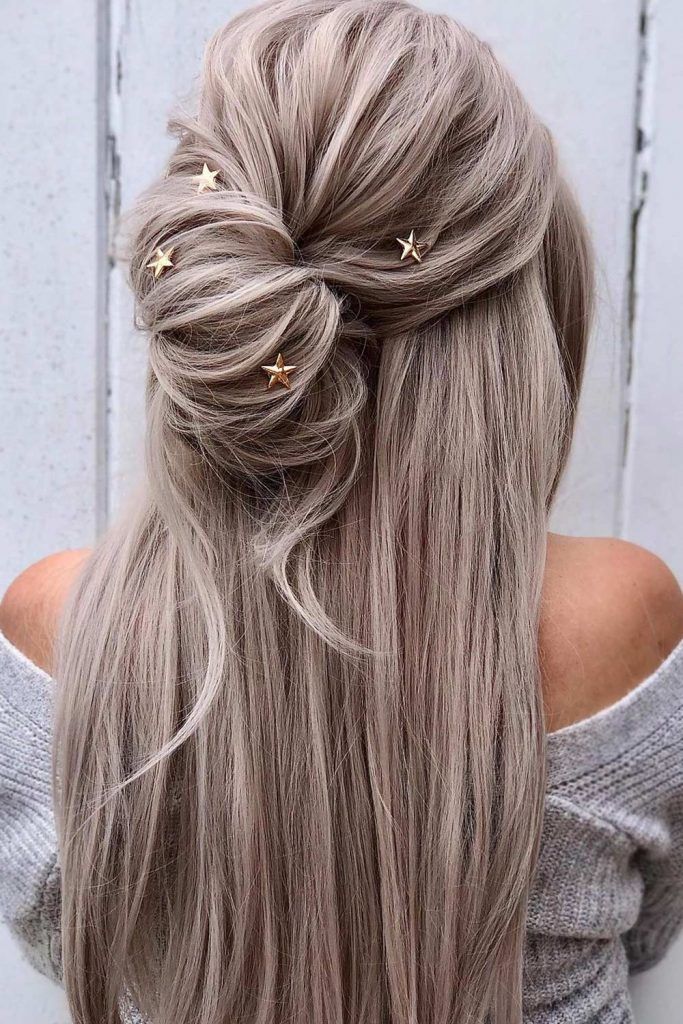 Graduation Hairstyles To Wear To Your Ceremony That Are Simple And Classy   Society19