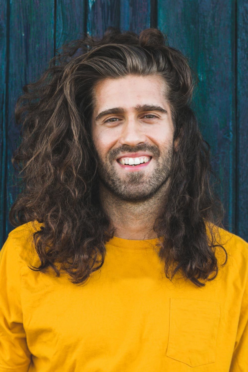 How To Get And Style Curly Hair Men Like To Sport