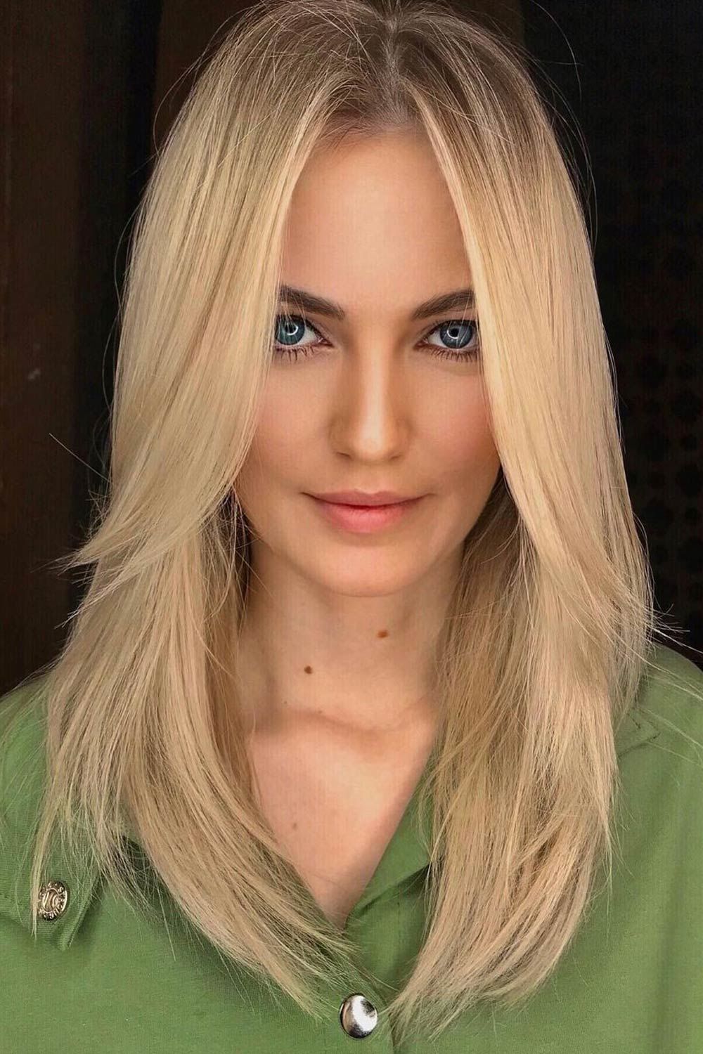 Straight Blonde Hair With Long Curtain Bang