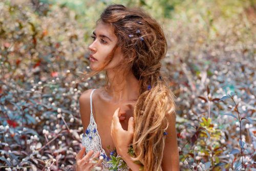 How To Show Off Dreadlocks And Be Beautiful