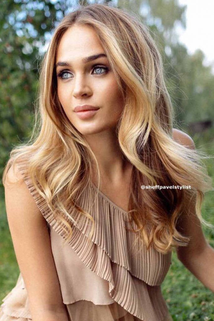 Sandy Brown Hair With Golden Highlights