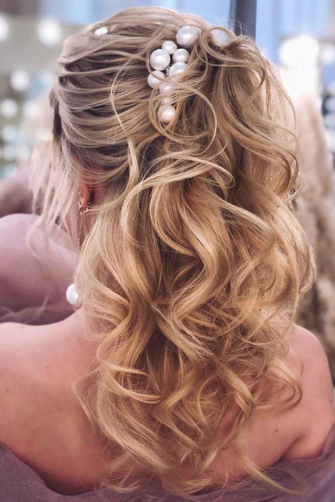 Layered Beachy Waves With High Up Pony