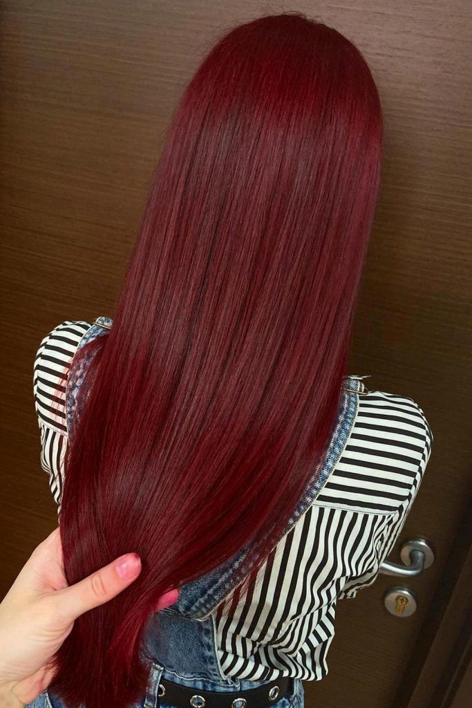 How Does Chocolate Cherry Hair Look Best?