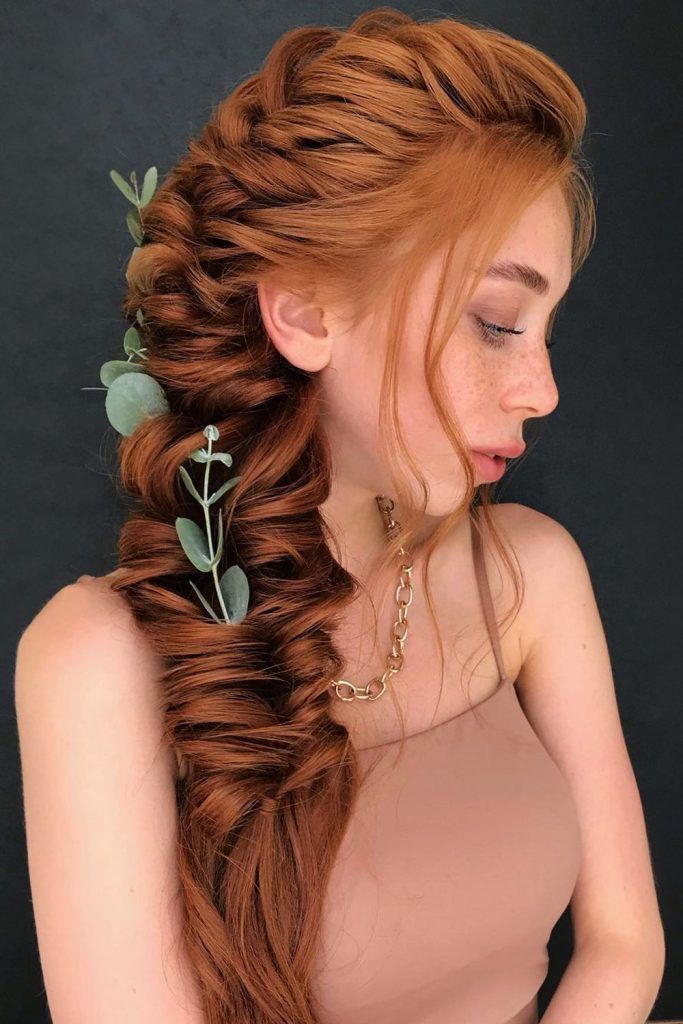 Voluminous Side Braid