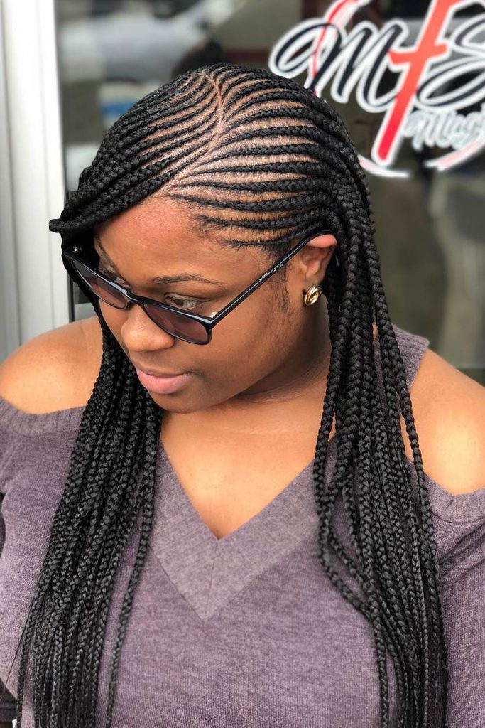 That is to say, if you have a round face and would like to build some balance, big and full braids are just what the doctor ordered.