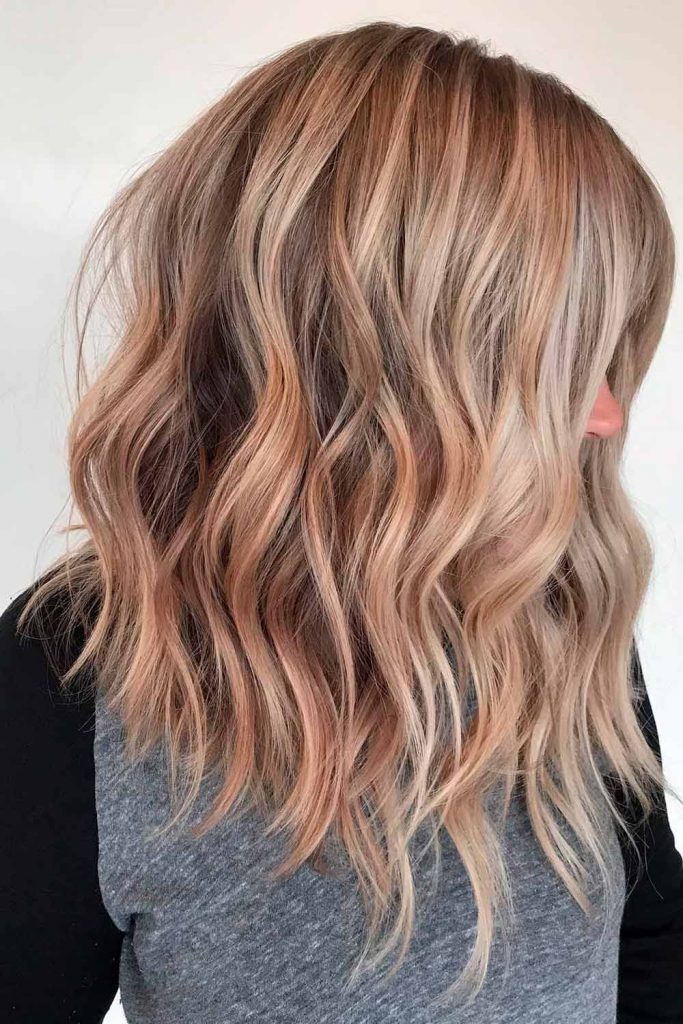 light strawberry blonde hair with blonde highlights