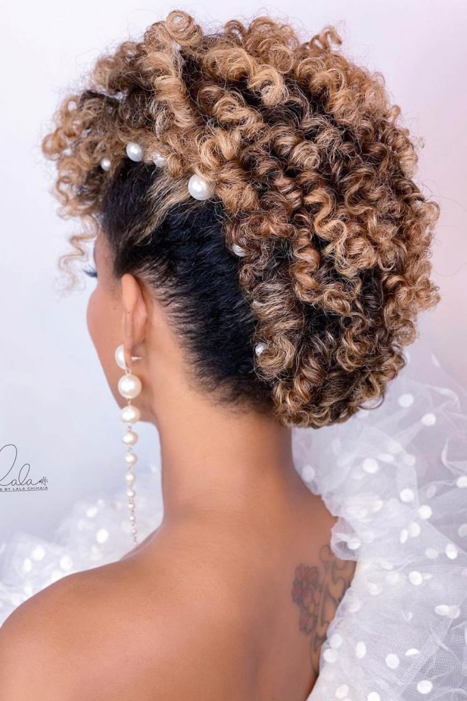 Long Curly Hairstyle for The Bride
