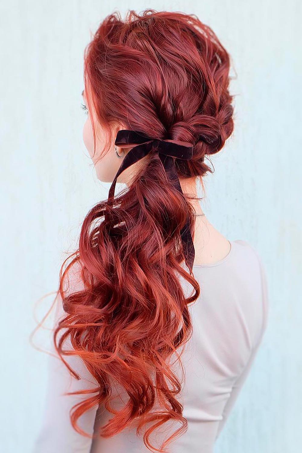 Just adorn your pony with a festive ribbon and one of the best Christmas party hairstyles is guaranteed to you