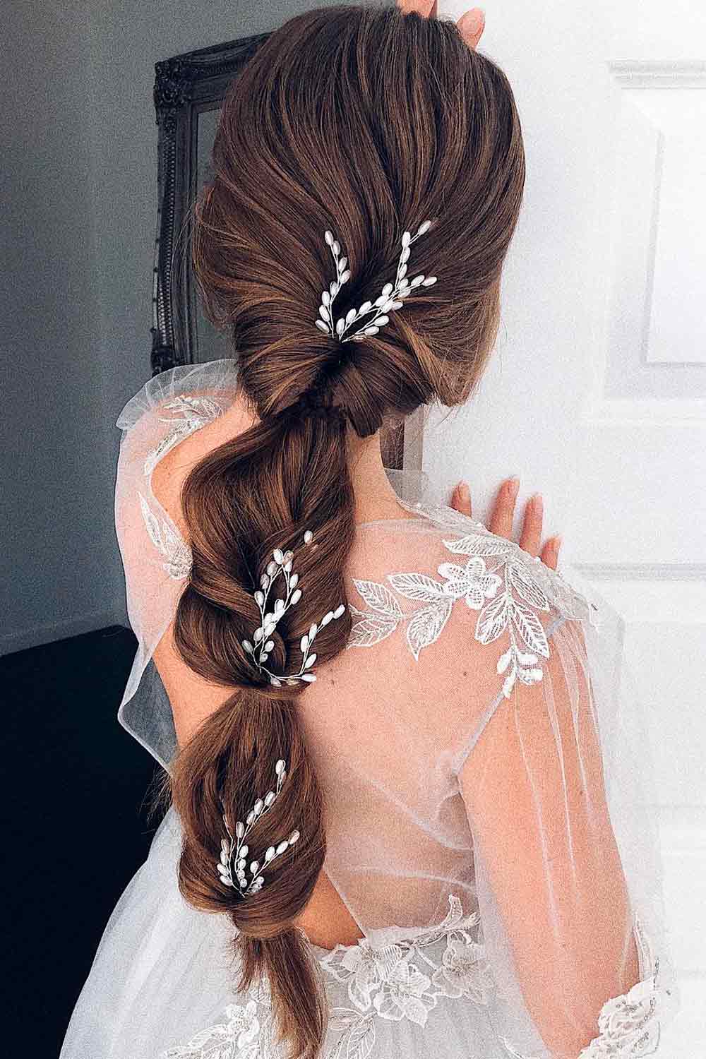 Romantic Bubble Hair With Flowers