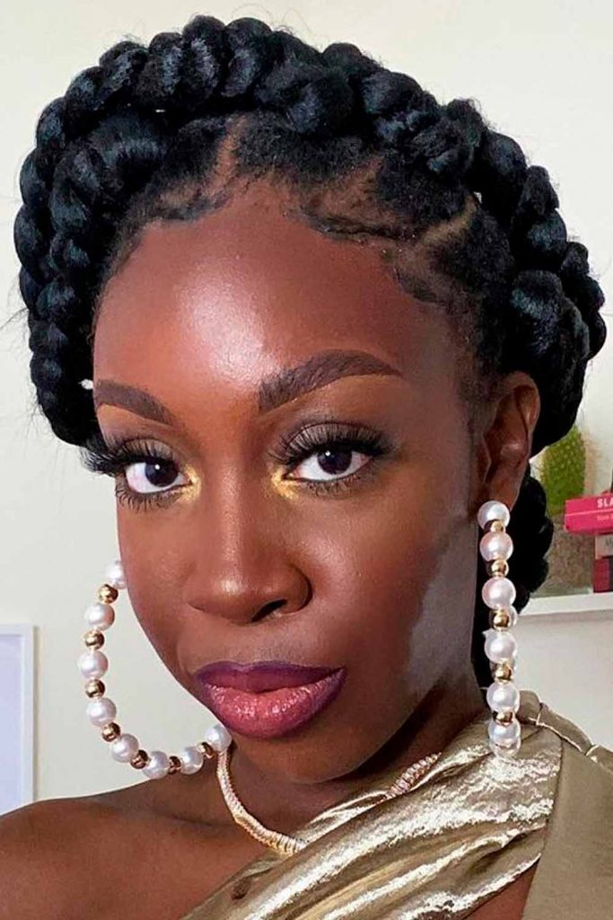 Free Photo  Young woman with afro zizi braids and bright makeup in a big  city portrait zizi braids hairstyles