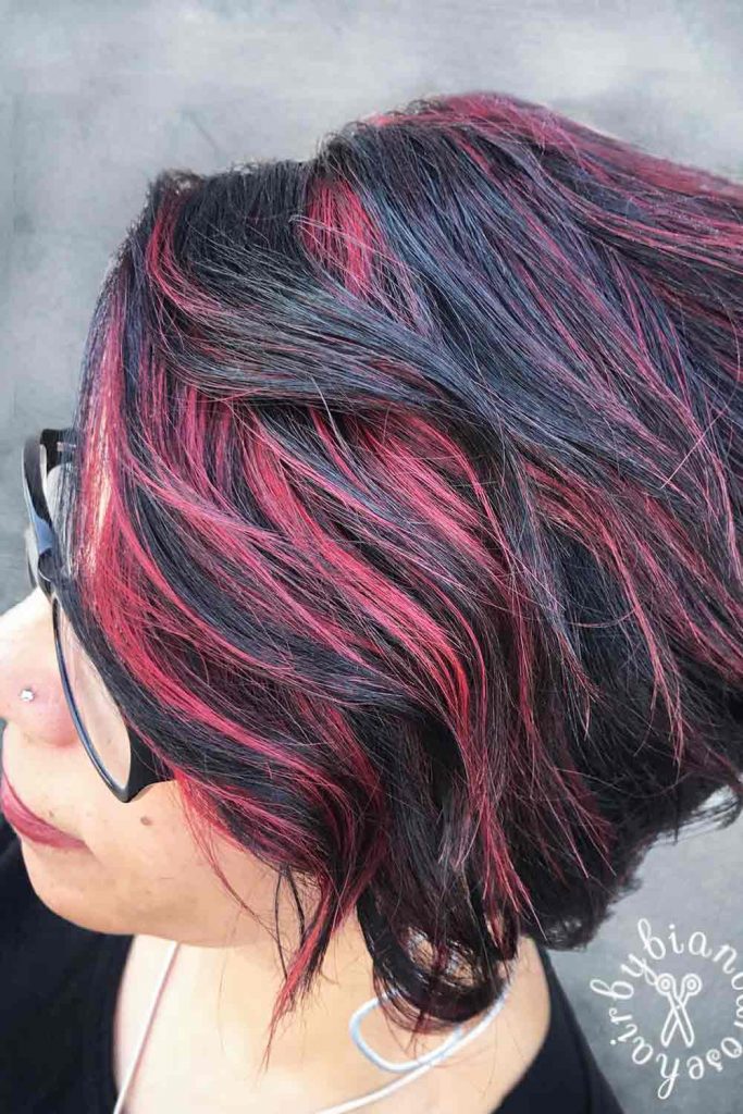 Short Black Hair With Red Highlights #blackhairwithhighlights #hairwithhighlights #red