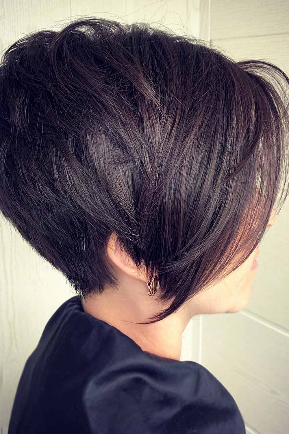 Tapered Long Pixie Cut with An Elongated Fringe #pixiecut #shorthaircut