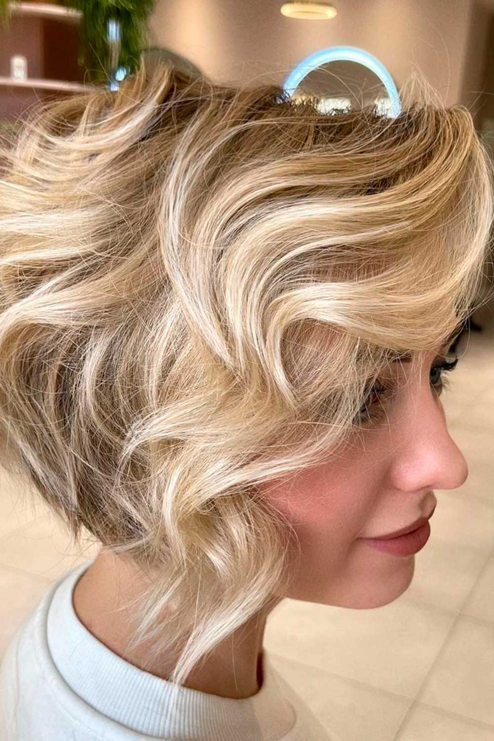 Short Hair Color Ideas with Blonde Highlights