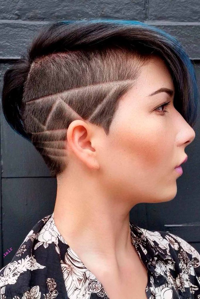 Punky Androgynous Cut With Hair Design #androgynoushaircuts #androgynoushairstyles