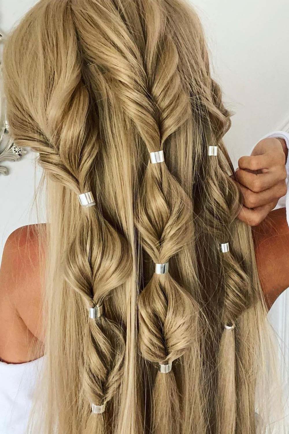 Everyday Hairstyles: 20 Easy and Cute Hairstyles for Home