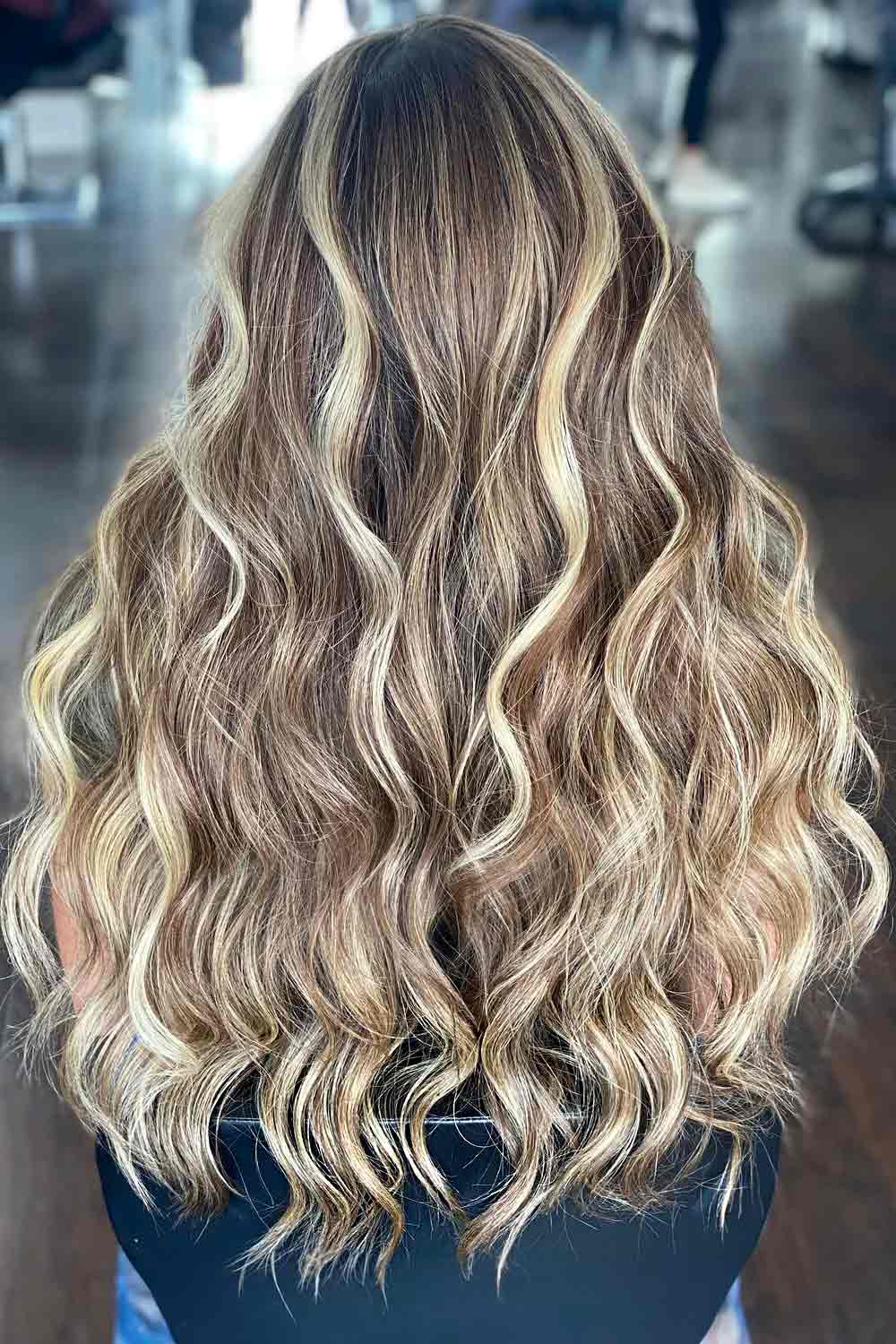 Dirty Blonde Hairstyles With Blonde Highlights #dirtyblondehair #dirtyblonde #blondehair #blonde