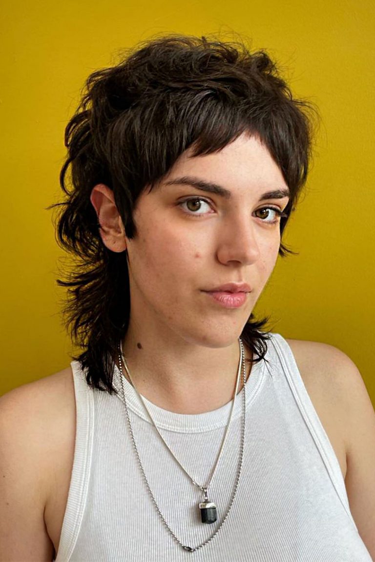 Mastering the Short Wolf Cut for Everyday Style