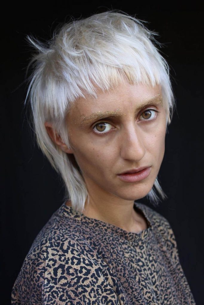 Mastering the Short Wolf Cut for Everyday Style