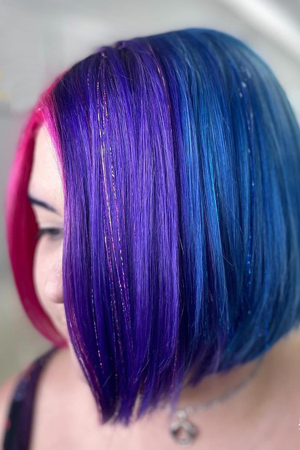 Color blocking hair with hair tinsel