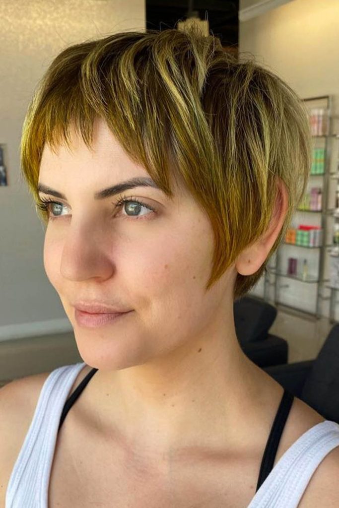 Short Hair Balayage: a Stunning Transformation for a Fashionable Chick