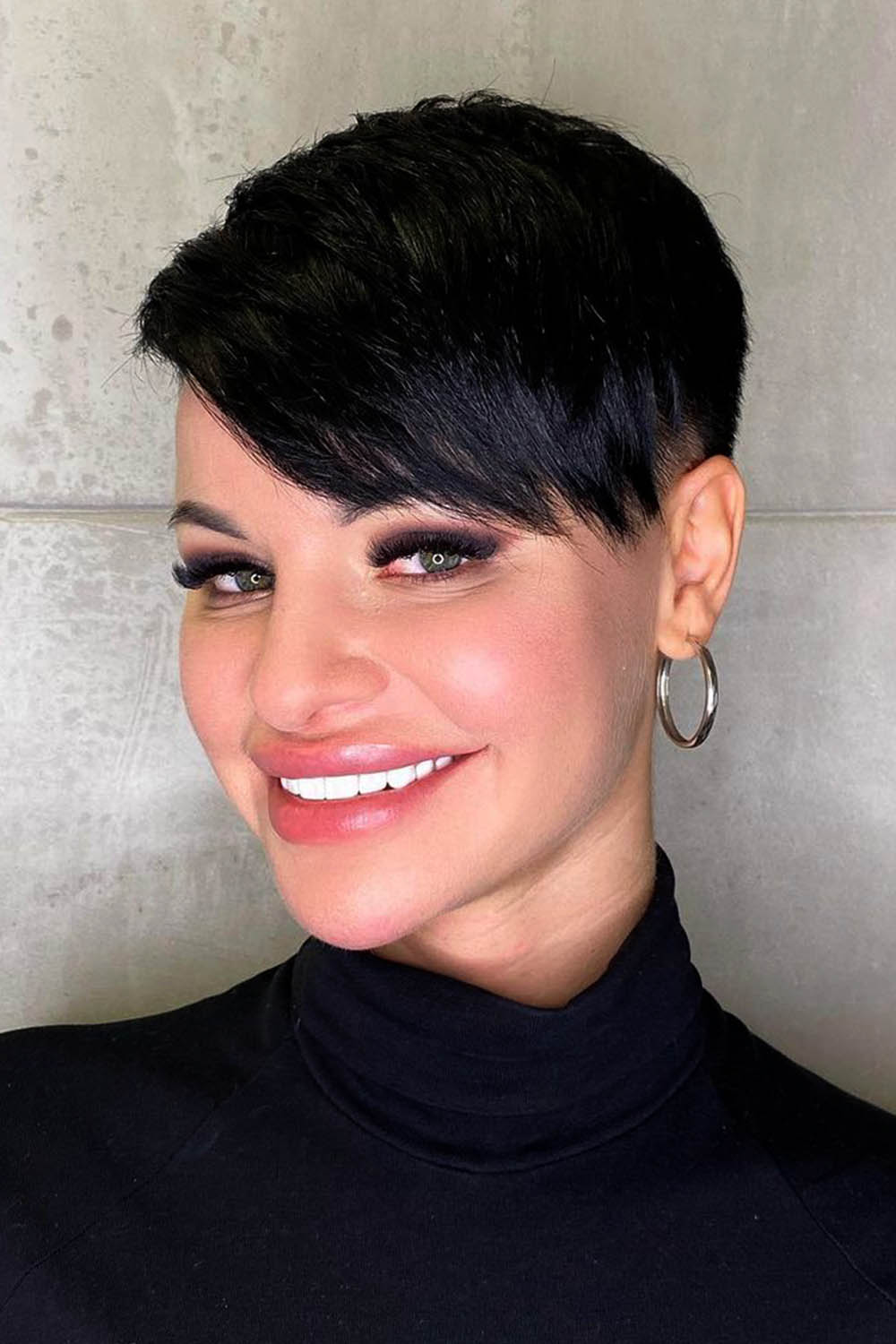 Looking Variants On How To Style A Pixie Cut