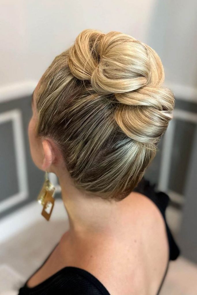 High Wrapped Short Hair Updo