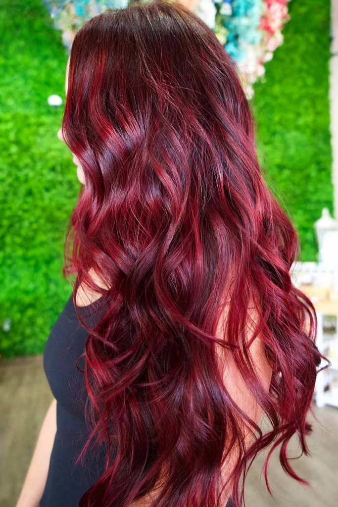 Mahogany Hair With Raspberry Strands #mahoganyhaircolor #mahoganyhair