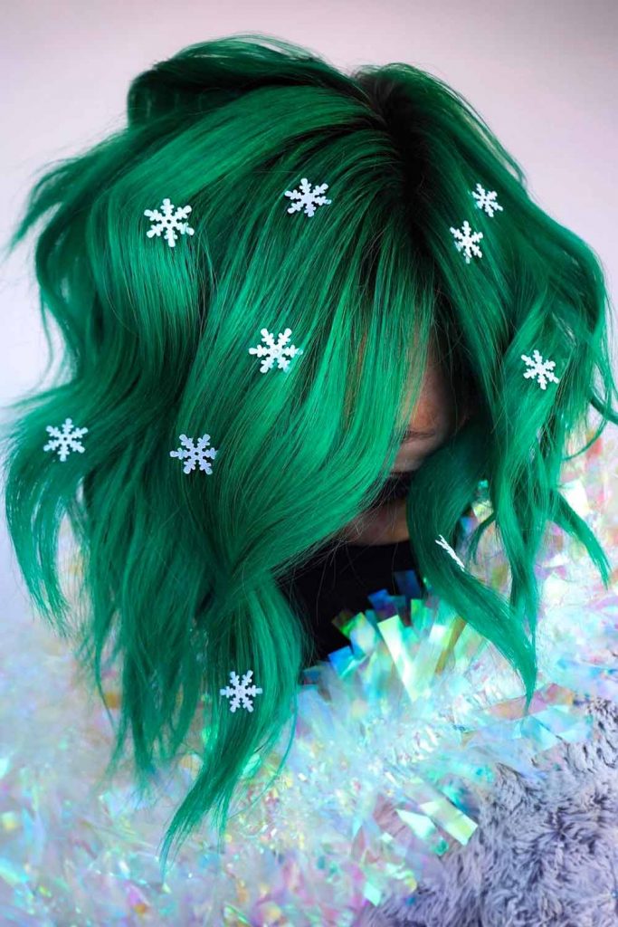 Christmas Hairstyles with Snowflakes #christmashairstyles #hairstyles