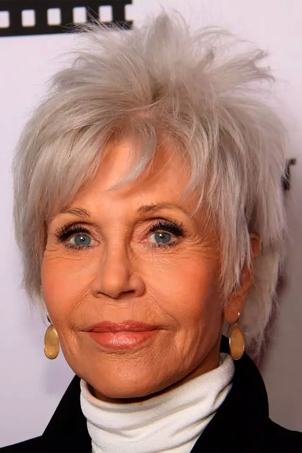 Jane Fonda Hair Gallery 20 Timeless Looks That Take Years Off