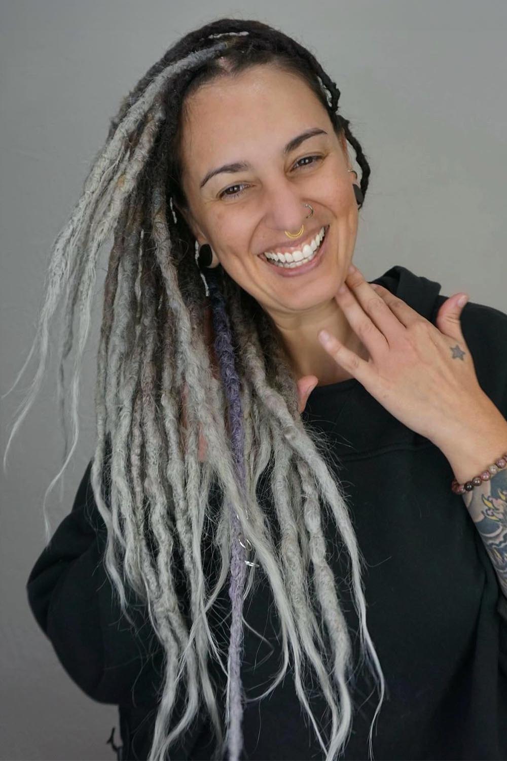 How To Wear Blonde Dreads With Style In 2025 Blonde Dreads Ashy Dark Roots