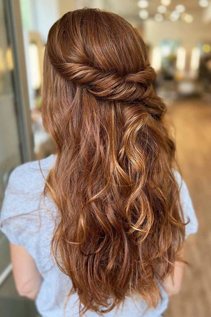 Amazing Twisted Hairstyles For Long Hair #christmashairstylesforlonghair #christmashalfhairstyles #christmaslonghair