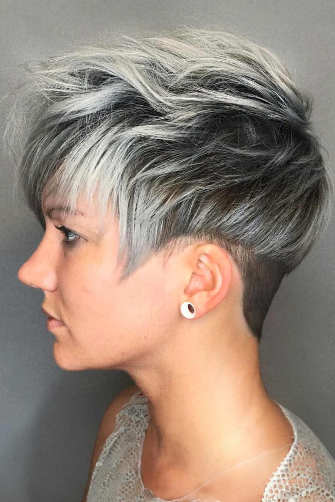 Long Pixie with Highlights #shortgreyhair #shorthairstyles #greyhairstyles