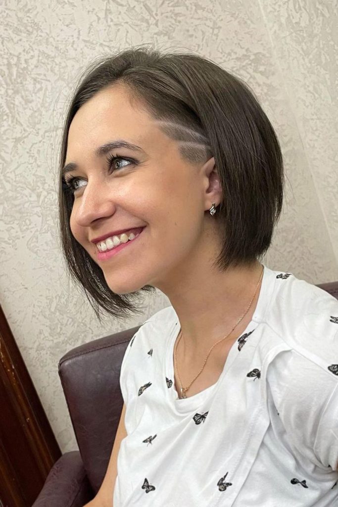 Reverse Bob with Line Design