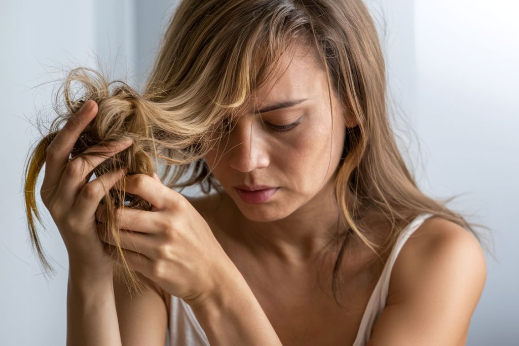 How easily does your hair tangle?